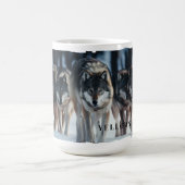 Yellowstone Wolves-Mok Koffiemok (Center)