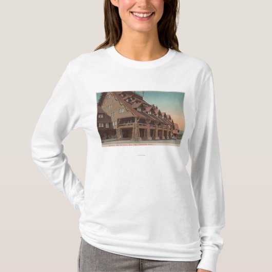 Yellowstone, WY - Entrance Old Faithful Inn T-shirt (Voorkant)