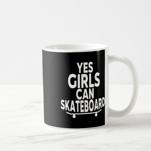 Yes Girls Can Skateboard - Funny Skateboarding  Koffiemok (Rechts)