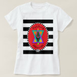 Yeshua Messiah t-shirt<br><div class="desc">De gedurfde zwart-witte strepen en ovaal van dit opvallende t-shirt zijn aantrekkelijke achtergronden voor een regenboogkleurige menora en davidster die "Yeshua Messiah" aankondigt! Achterkant van t-shirt toont een lange menora in een zwart-wit-geruit lijst. Geniet ervan! ~ Karyn</div>