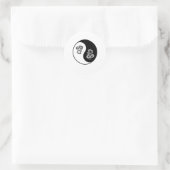 Yin en Yang slangenontwerp op witte achtergrond Ronde Sticker (Tas)