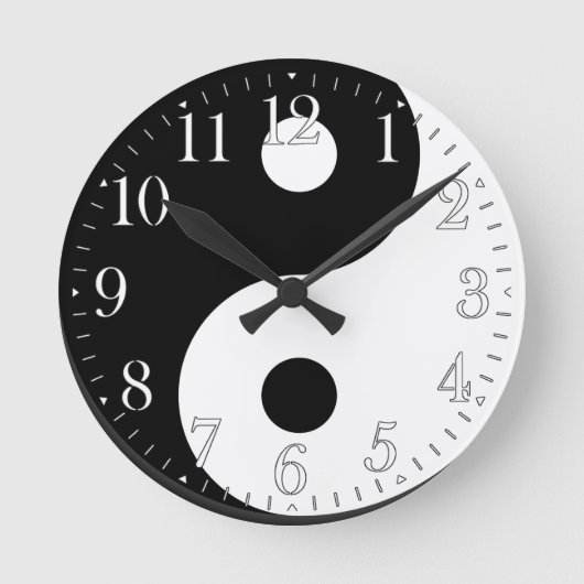 Yin & Yang Asian sign for Balance Wall Clock Ronde Klok (Voorkant)