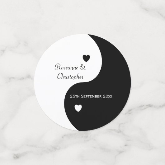Yin Yang Black and White Hearts Wedding Confetti (Kleine voorkant)