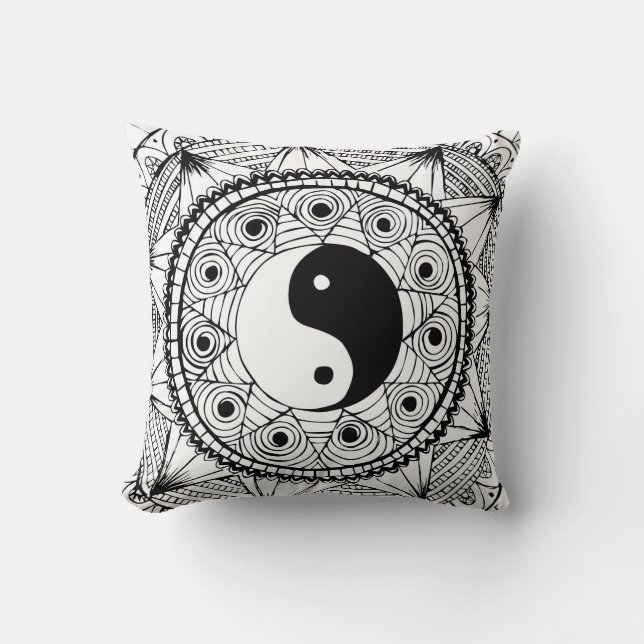 Yin & Yang Black Kussen (Voorkant)
