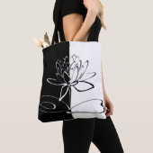 Yin Yang Black White Lotus Blossom Tote Bag (Dichtbij)