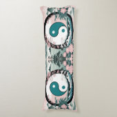 Yin Yang, Bloemenberg Roze Sage Blauwgroen Lichaamskussen (Voorkant Verticaal)