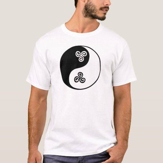 Yin Yang Celtic Tri Spiral T-shirt (Voorkant)