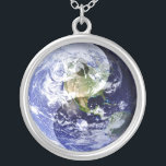 Yin-Yang Harmony op onze planeet Zilver Vergulden Ketting<br><div class="desc">Creëer met de hoop dat onze planeet,  onze wereld waarin we leven,  meer op Tao's Way zal werken,  die evenwichtig is in Yin-Yang Harmony.</div>