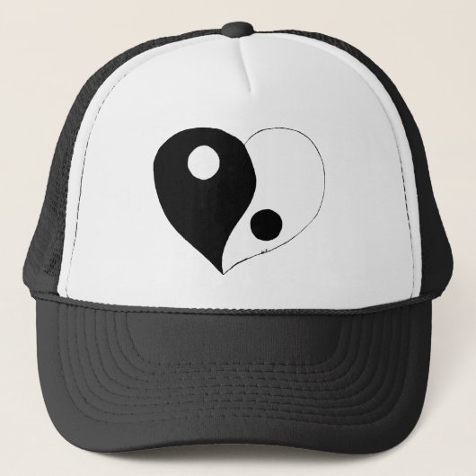 Yin Yang Heart (B/W) Trucker Pet (Voorkant)
