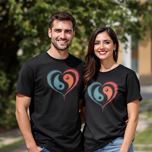 Yin Yang Heart Symbool - Uniek Artistiek Ontwerp T-shirt