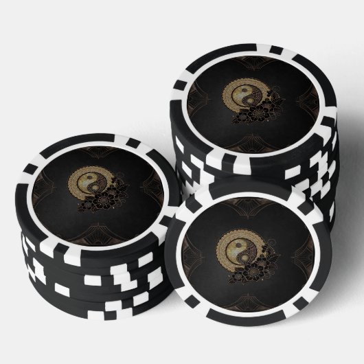 Yin yang het symbool dat staat voor evenwicht poker chips (Opstapeling)