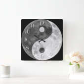 Yin Yang Moon Elegant Numbers Black en White Vierkante Klok (Huis)