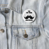 Yin-Yang Mustache Ronde Button 5,7 Cm (In situ)