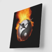 Yin Yang on Fire Wall Clock Vierkante Klok (Hoek)