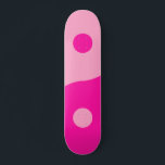 Yin Yang Pink Persoonlijk Skateboard<br><div class="desc">Yin Yang - roze en hete roze yin yang illustratie.</div>