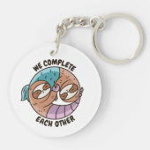 YIN YANG SLOTH VISSEN SCHORPIOEN DIERENRIEM TEKENE SLEUTELHANGER (Achterkant)