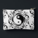 Yin & Yang Symbol Black and White Tattoo Style Etui<br><div class="desc">Decorative Ying Yang Symbol Psychedelic Black and White Tattoo Style Art Design. Originally created with Hi Quality Vector Graphic Art Copyright BluedakArt TheChameleonArt.</div>