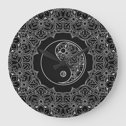 Yin yang-symbool in zwart-wit-oogmerk grote klok (Voorkant)