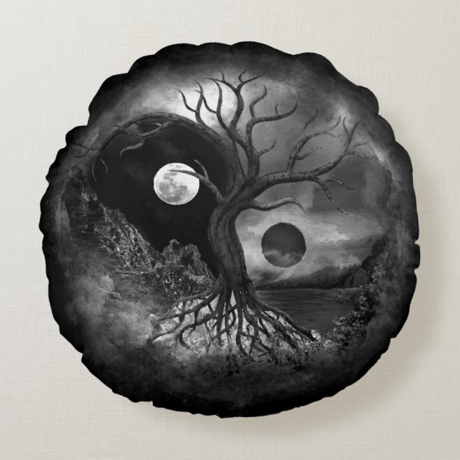 Yin Yang Tree Landscape Black and White Rond Kussen (Voorkant)