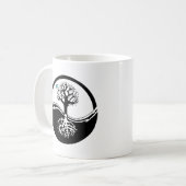 Yin Yang Tree of Life Black & White Koffiemok (Voorkant links)