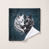 Yin Yang Wolven. Bad Handdoek (Wasdoekje)