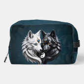 Yin Yang Wolven. Toilettasje (Achterkant)