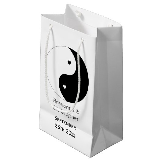 Yin Yang Zwart-witte harten ontwerp bruiloft Klein Cadeauzakje (Voorkant Gekanteld)