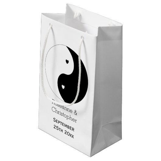 Yin Yang Zwart-witte harten ontwerp bruiloft Klein Cadeauzakje (Achterkant Gekanteld)