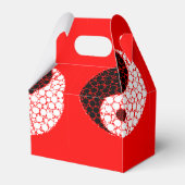 Ying yang circels op rood bedankdoosjes (Achterkant)