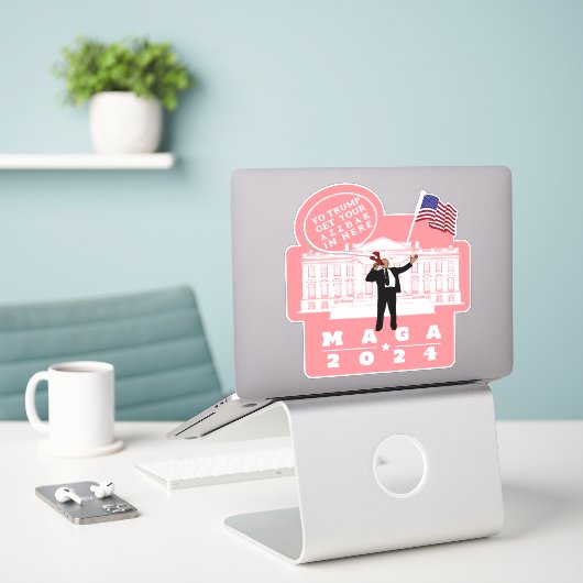 YO TRUMP LIJFWACHT STICKER (Laptop op bureau)
