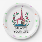 Yoga balanceert je levendame in roze poedie yoga papieren bordje (Voorkant)