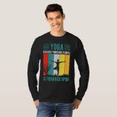 yoga because punching people is frowned upon for P T-shirt (Voorkant volledig)