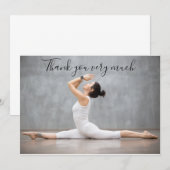 Yoga Bedankt kaart met vrouw poseren (Voorkant / Achterkant)