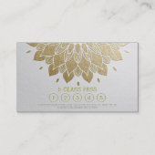 Yoga Class Pass White Gold Embossed Mandala Floral Klantenkaartje (Voorkant)