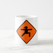 Yoga Crossing Sign Warrior Pose Stick Figuur Koffiemok (Center)