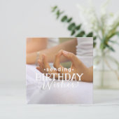 Yoga die verjaardagsfeestjes stuurt, wenst meditat feestdagenkaart (Staand voorkant)