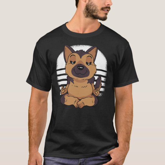 Yoga Dog Pose Mediterende Duitse Herder T-shirt (Voorkant)