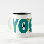 Yoga Emoji Mug Tweekleurige Koffiemok (Voorkant links)
