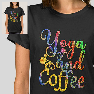 Yoga en Coffee Pastel Regelboog op zwart T-shirt