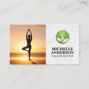 Yoga-houding in de zon   Health Mindfulness Logo Visitekaartje
