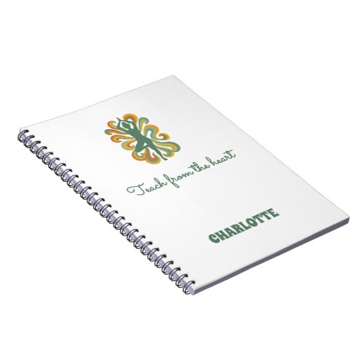 Yoga houding kronkels groene oranje naam slogan re notitieboek (Rechterzijde)