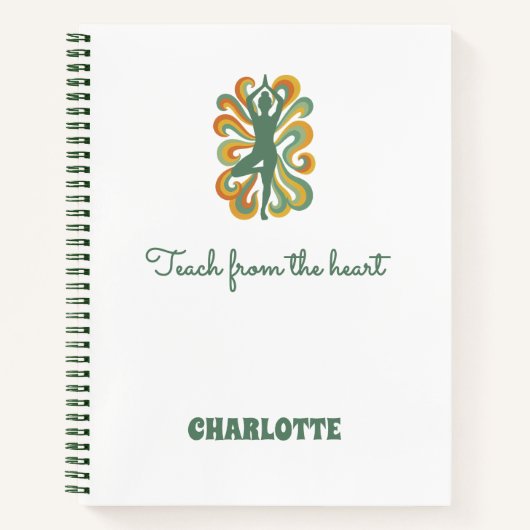 Yoga houding kronkels groene oranje naam slogan re notitieboek (Voorkant)