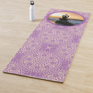 Yoga-houding Rotsachtige Oceaankust Zonsopgang Geb Yogamat