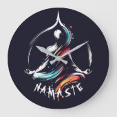 Yoga Instructeur Lotus Meditatie Pose Brushstrokes Grote Klok (Voorkant)