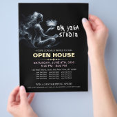 Yoga Instructeur Lotus Meditatie Pose Gloeiende Mi Flyer (Hand)