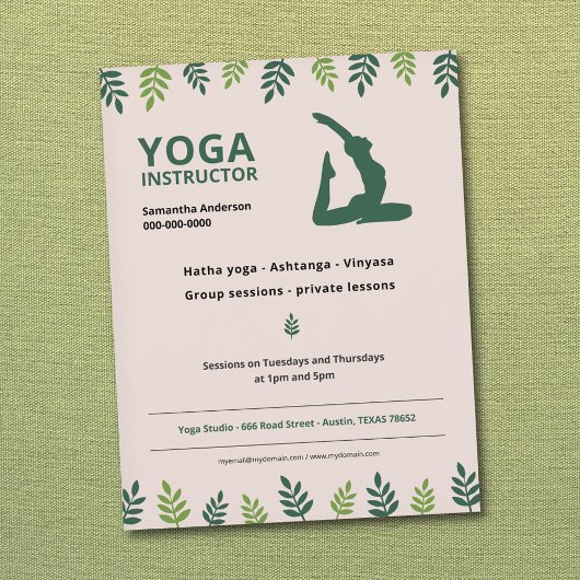 Yoga Instructeur met Groene Bladeren Flyer