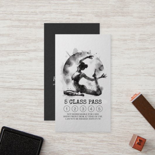 Yoga Instructeur One-Legged King Pose 5 Class Pass Klantenkaartje (Voorkant / Achterkant in situ)