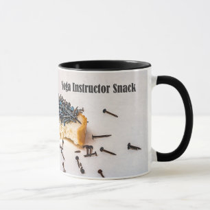 Yoga instructeur snack mok