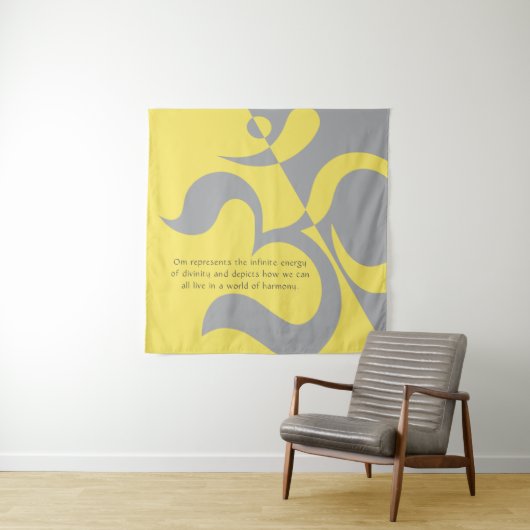 Yoga Instructor Illuminining Yellow Grey OM offert Wandkleed (In situ)