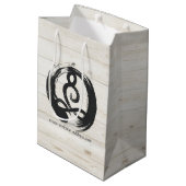 Yoga Instructor Meditation Pose Healer ZEN Symbool Medium Cadeauzakje (Achterkant Gekanteld)